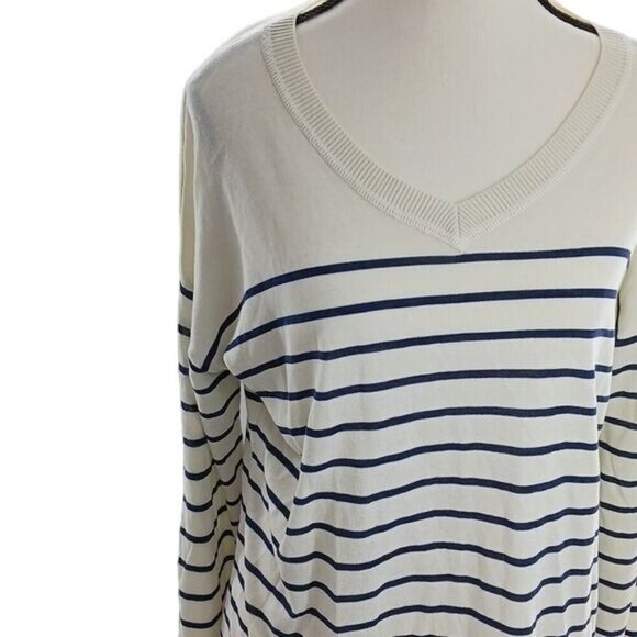 Talbots Sweater Womens Size M Ivory Navy Blue Striped V-Neck Lightweight - Picture 2 of 7